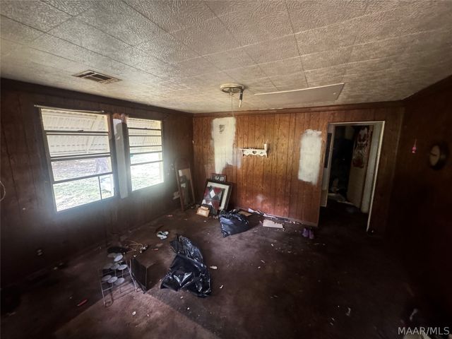 27 2ND Street, Montgomery, AL 36108