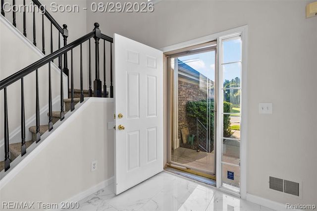 30003 Huron Meadows Drive, Rockwood, MI 48173