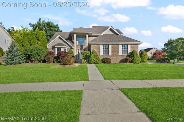 30003 Huron Meadows Drive, Rockwood, MI 48173