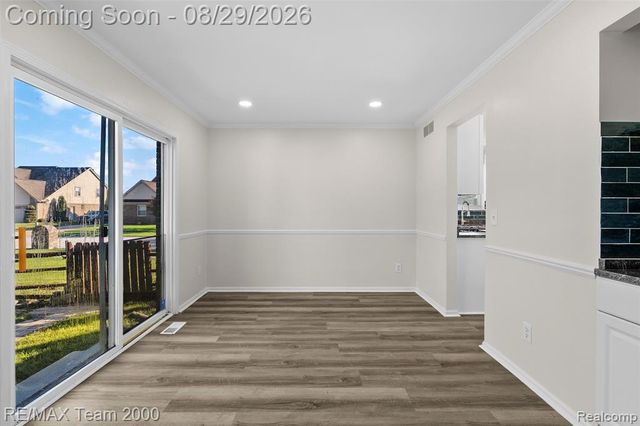 30003 Huron Meadows Drive, Rockwood, MI 48173
