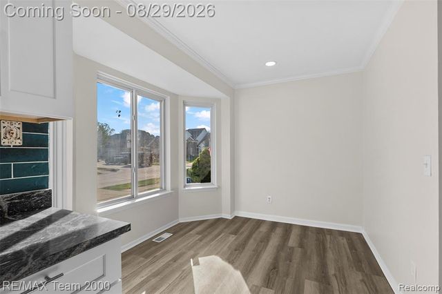 30003 Huron Meadows Drive, Rockwood, MI 48173