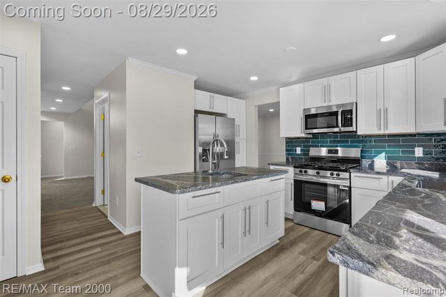 30003 Huron Meadows Drive, Rockwood, MI 48173
