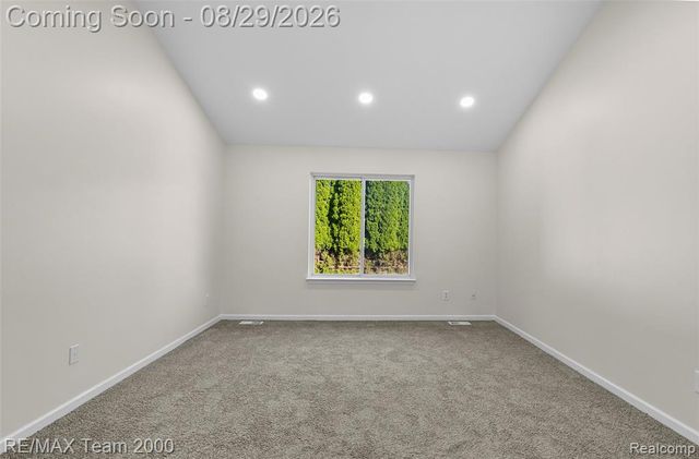 30003 Huron Meadows Drive, Rockwood, MI 48173