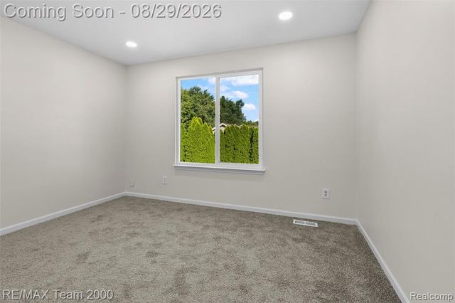 30003 Huron Meadows Drive, Rockwood, MI 48173