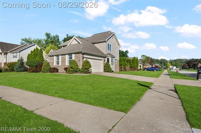 30003 Huron Meadows Drive, Rockwood, MI 48173