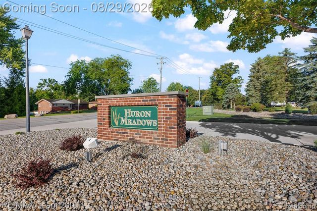 30003 Huron Meadows Drive, Rockwood, MI 48173
