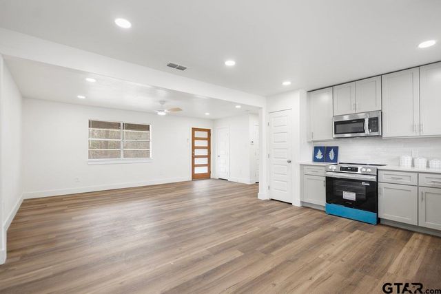 10302 CR 3181, Lindale, TX 75771