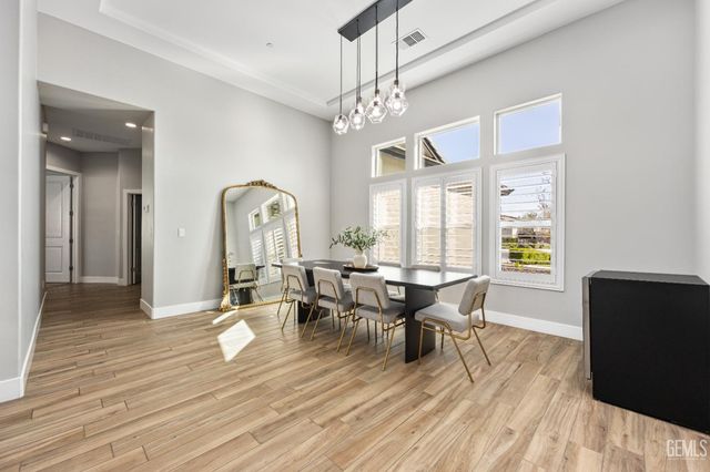 16612 Bellewood Place, Bakersfield, CA 93314