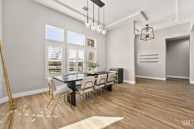 16612 Bellewood Place, Bakersfield, CA 93314