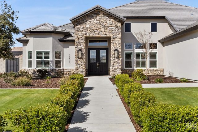 16612 Bellewood Place, Bakersfield, CA 93314