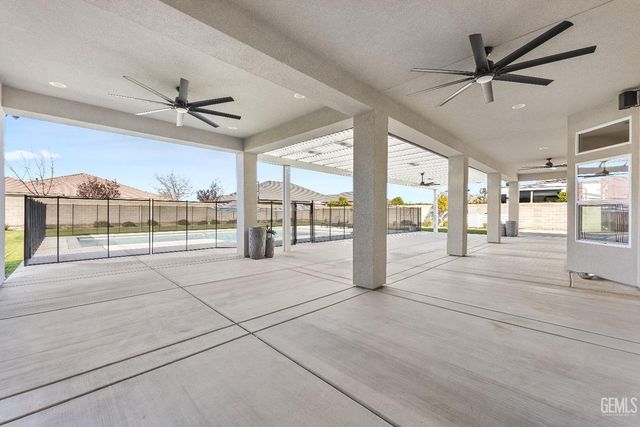 16612 Bellewood Place, Bakersfield, CA 93314