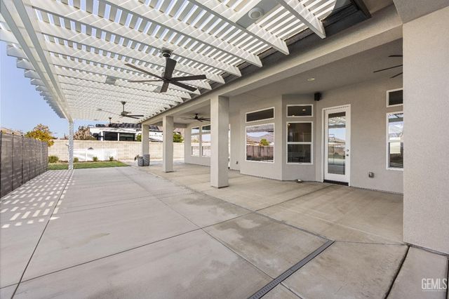 16612 Bellewood Place, Bakersfield, CA 93314