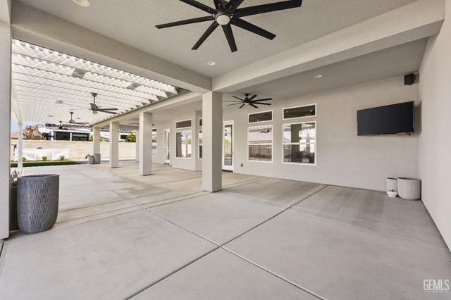 16612 Bellewood Place, Bakersfield, CA 93314