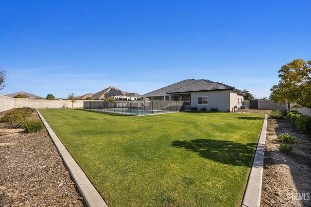 16612 Bellewood Place, Bakersfield, CA 93314