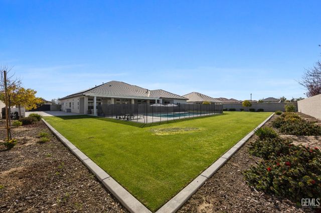 16612 Bellewood Place, Bakersfield, CA 93314