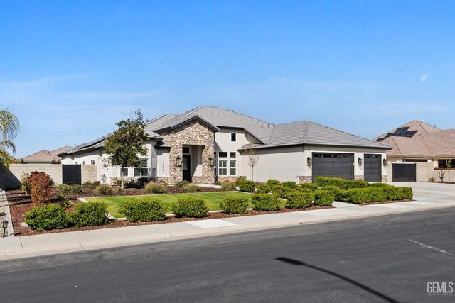 16612 Bellewood Place, Bakersfield, CA 93314