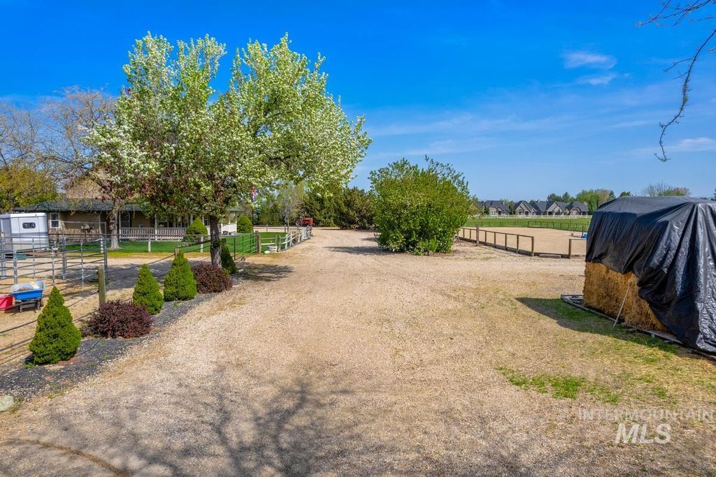 1400 E Leigh Field Dr, Meridian, ID 83646 photo 8