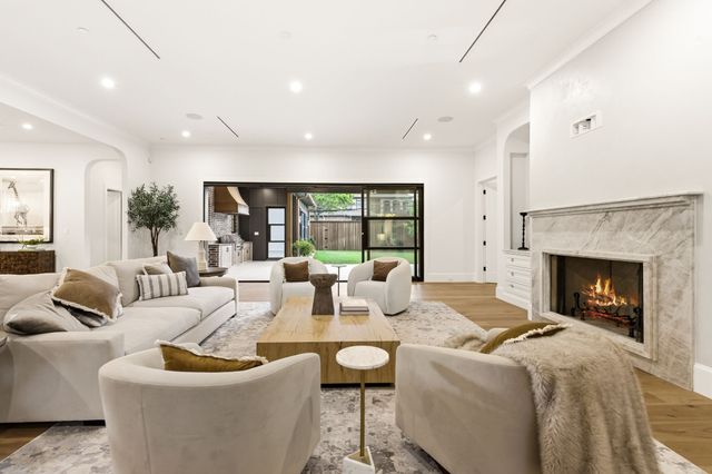 5925 Williamstown Road, Dallas, TX 75230