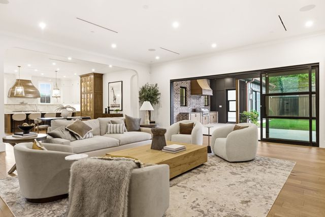 5925 Williamstown Road, Dallas, TX 75230
