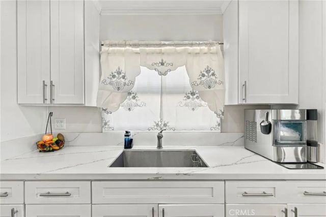 947 S Vancouver Avenue, Los Angeles, CA 90022