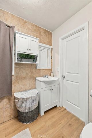 947 S Vancouver Avenue, Los Angeles, CA 90022