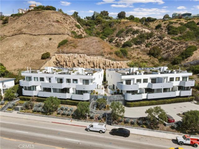 22065 Pacific Coast Hwy 3, Malibu, CA 90265