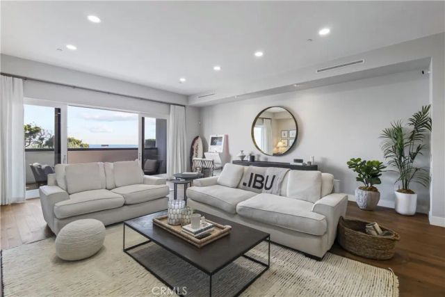 22065 Pacific Coast Hwy 3, Malibu, CA 90265