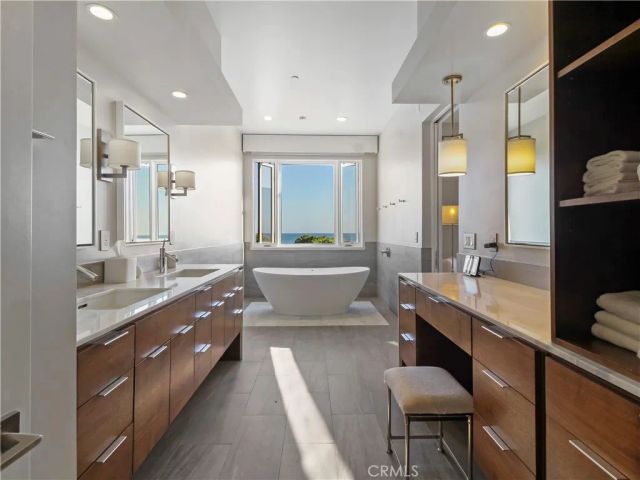 22065 Pacific Coast Hwy 3, Malibu, CA 90265