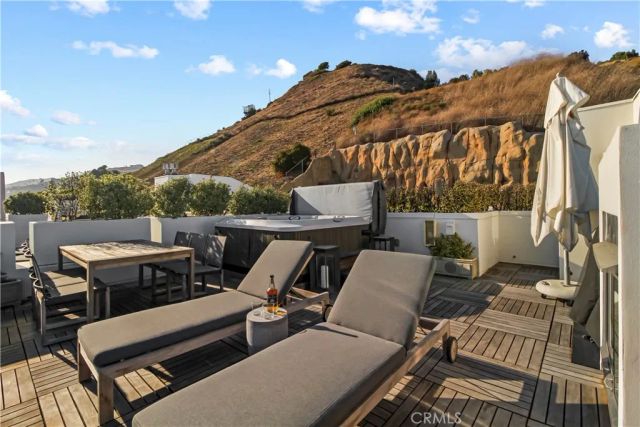 22065 Pacific Coast Hwy 3, Malibu, CA 90265