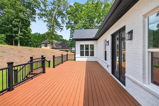 505 Old Collins Road, Hoschton, GA 30548