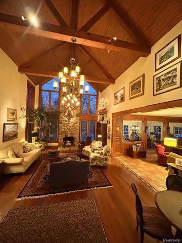 405 Bonnie Brier Street, Birmingham, MI 48009