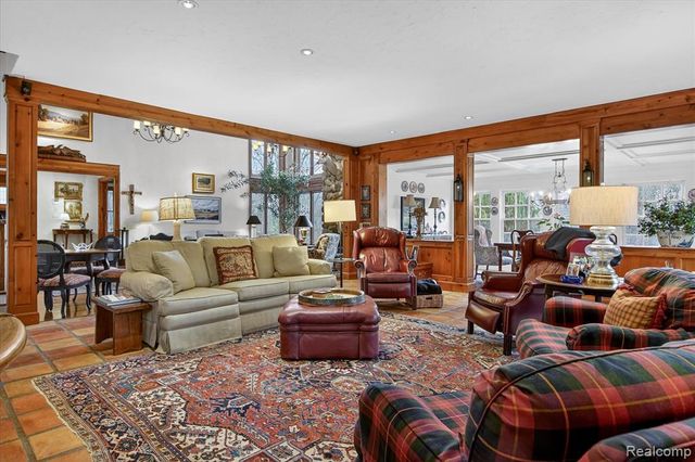 405 Bonnie Brier Street, Birmingham, MI 48009