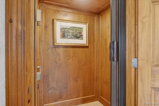 405 Bonnie Brier Street, Birmingham, MI 48009