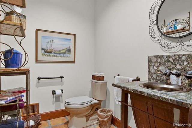 405 Bonnie Brier Street, Birmingham, MI 48009