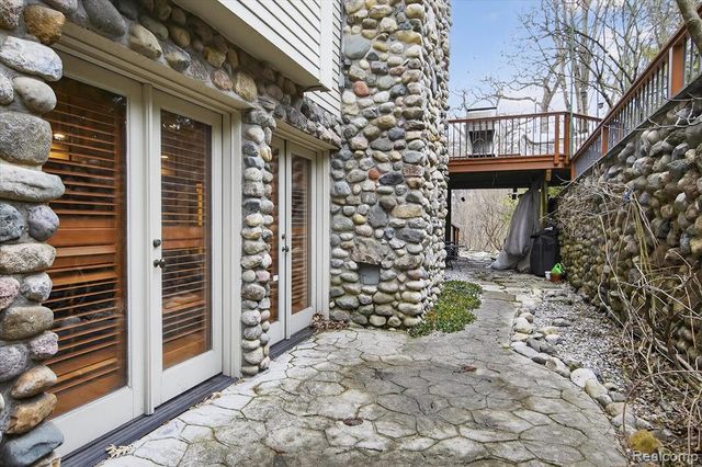 405 Bonnie Brier Street, Birmingham, MI 48009