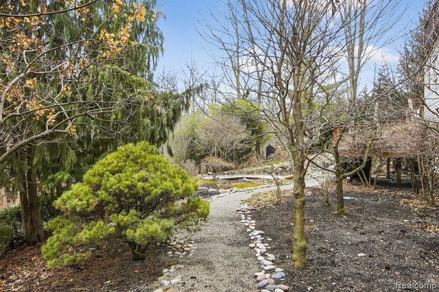 405 Bonnie Brier Street, Birmingham, MI 48009