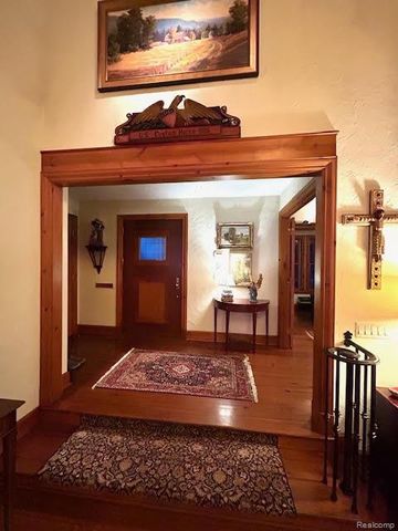 405 Bonnie Brier Street, Birmingham, MI 48009