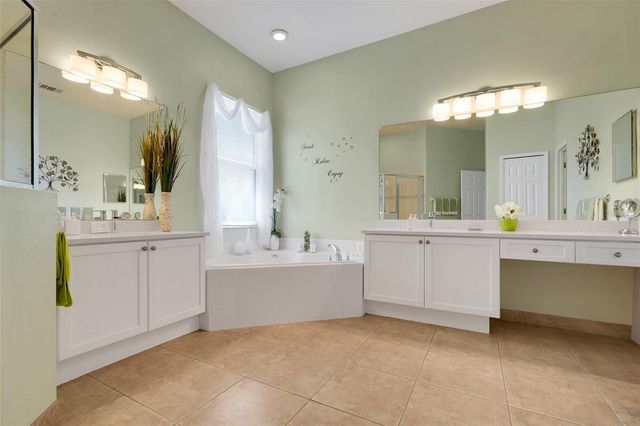 2947 MAJESTIC ISLE DRIVE, Clermont, FL 34711