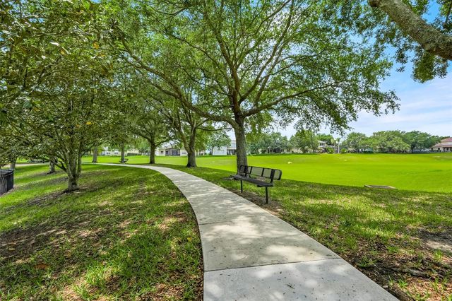 2947 MAJESTIC ISLE DRIVE, Clermont, FL 34711