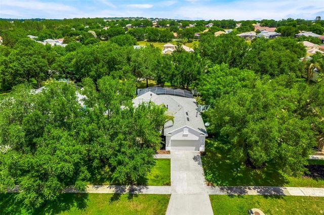 2947 MAJESTIC ISLE DRIVE, Clermont, FL 34711