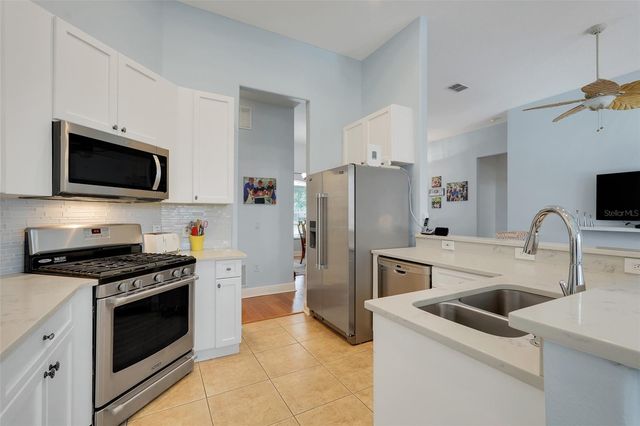 2947 MAJESTIC ISLE DRIVE, Clermont, FL 34711