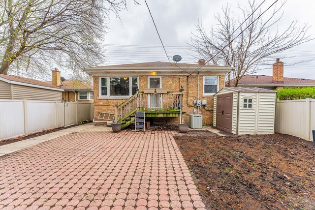 4856 Howard Street, Skokie, IL 60077