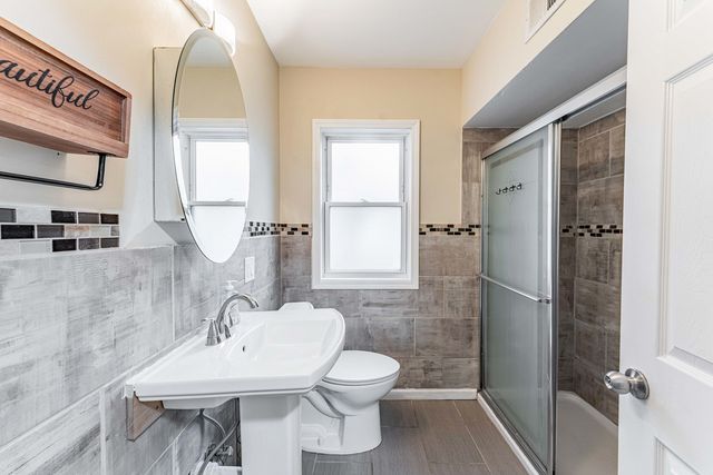 4856 Howard Street, Skokie, IL 60077