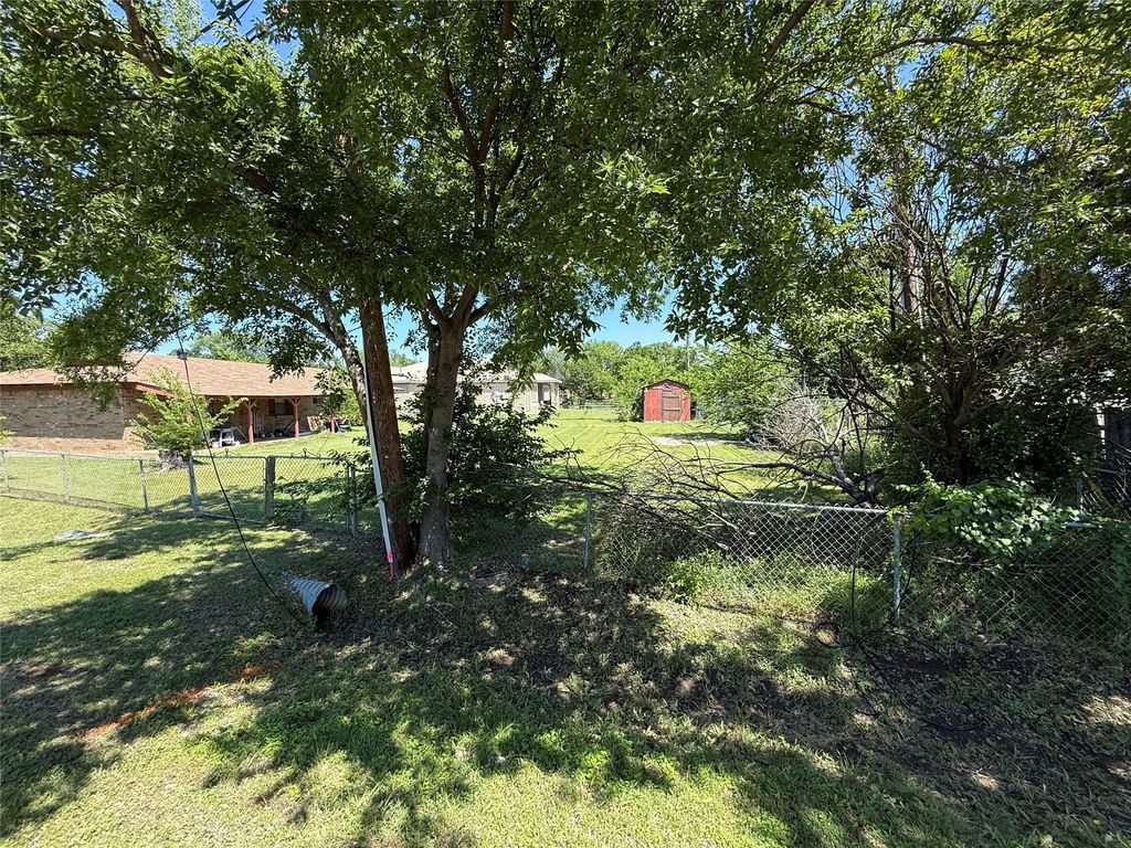 300 Linda Street, Roanoke, TX 76262 — photo 5