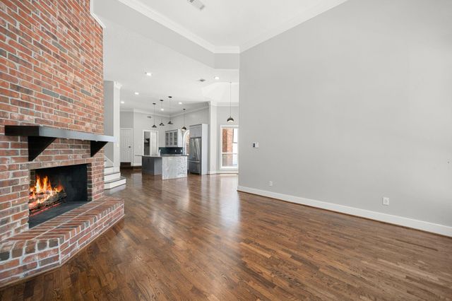 24611 W Kingscrest Circle, Spring, TX 77389