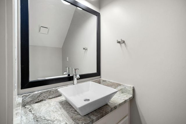 24611 W Kingscrest Circle, Spring, TX 77389