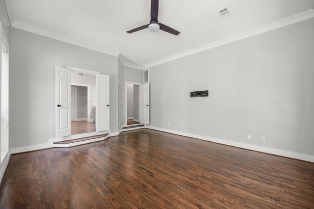 24611 W Kingscrest Circle, Spring, TX 77389