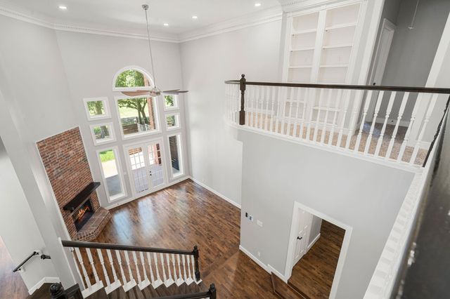24611 W Kingscrest Circle, Spring, TX 77389