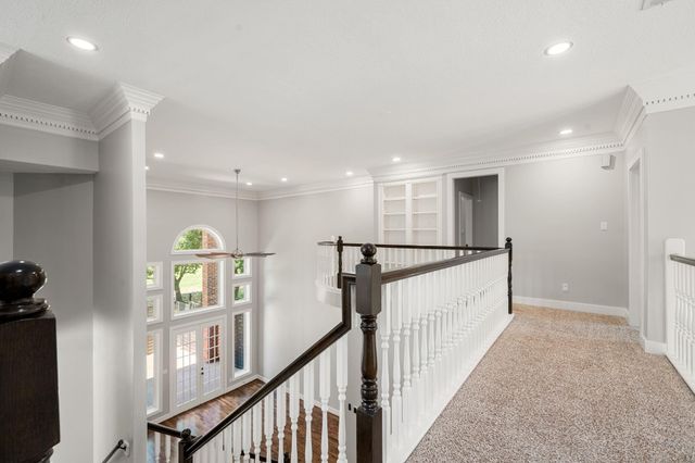 24611 W Kingscrest Circle, Spring, TX 77389