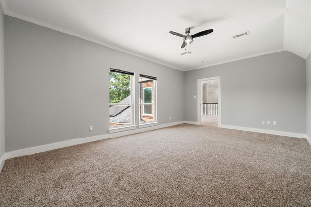 24611 W Kingscrest Circle, Spring, TX 77389